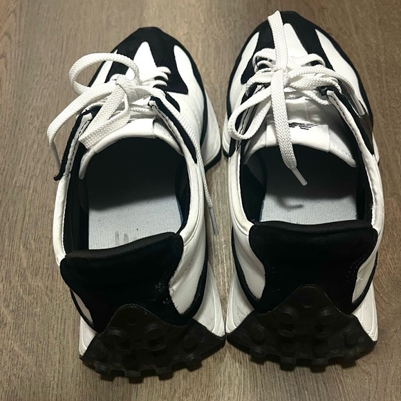 New Balance 327 - Picture 3 of 7